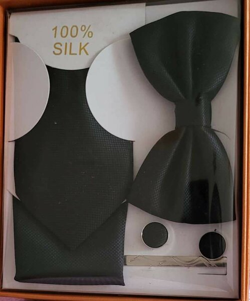 Ensemble cravate et nœud papillon en soie