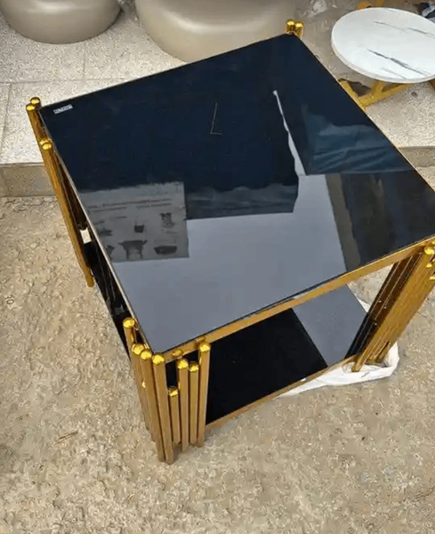 Table d'appoint moderne en verre