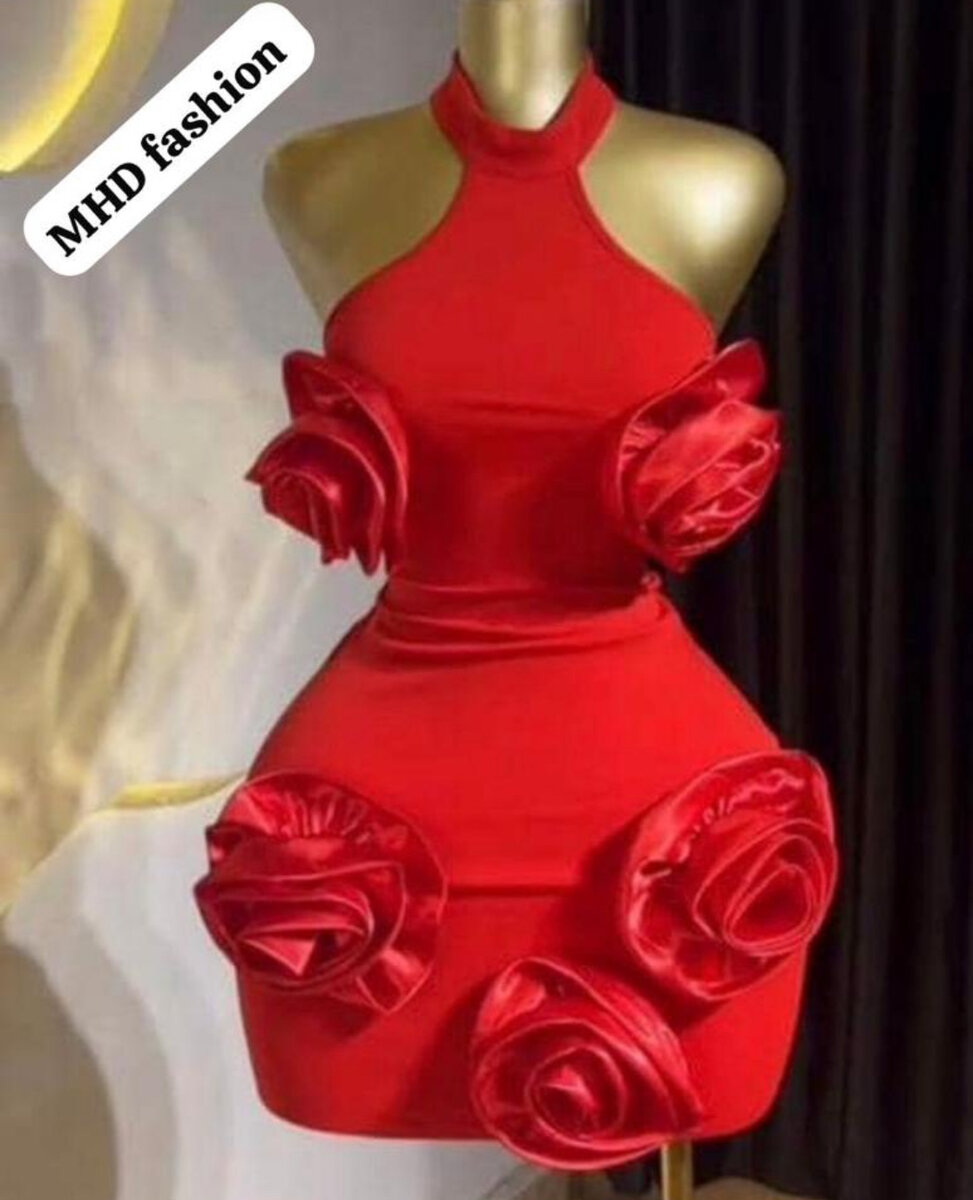 Robe moulante fleurie chic