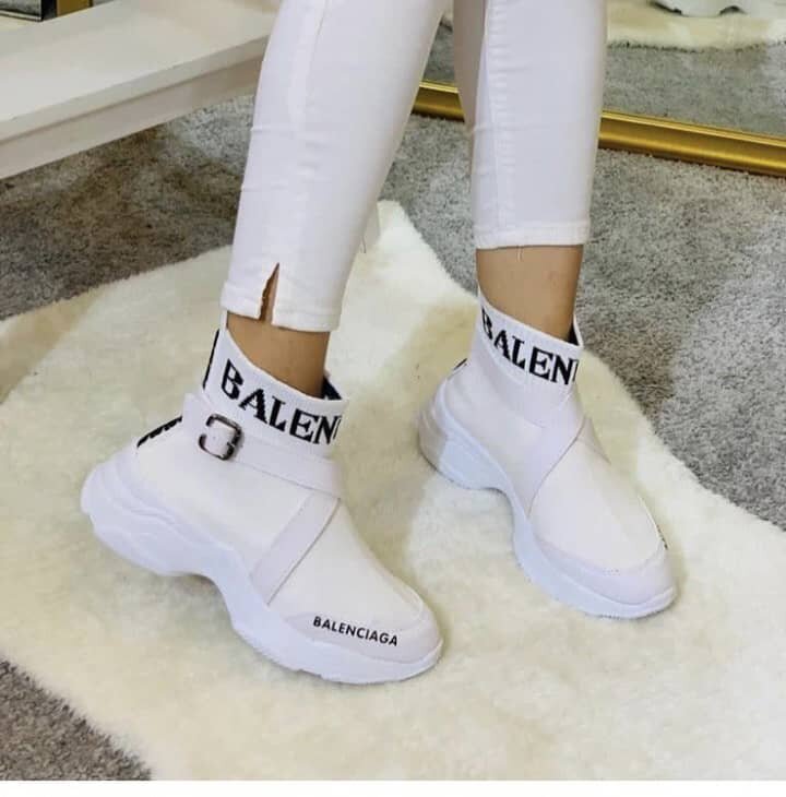 Женские спортивные ботильоны