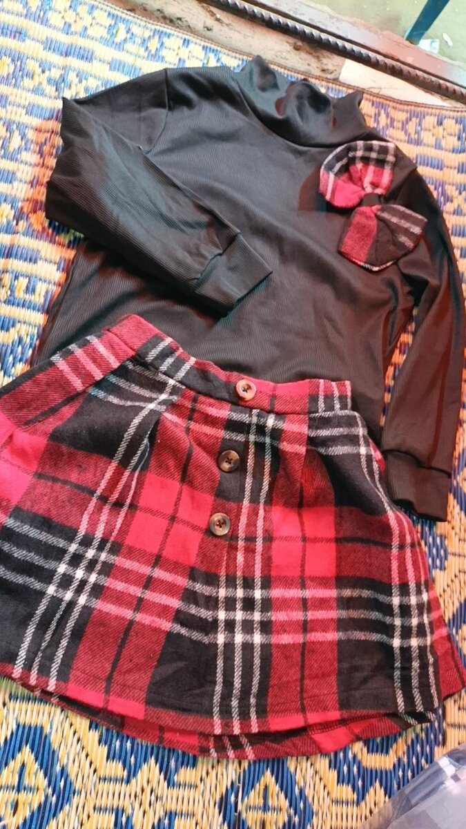 Ensemble Fille Tartan Noir et Rouge