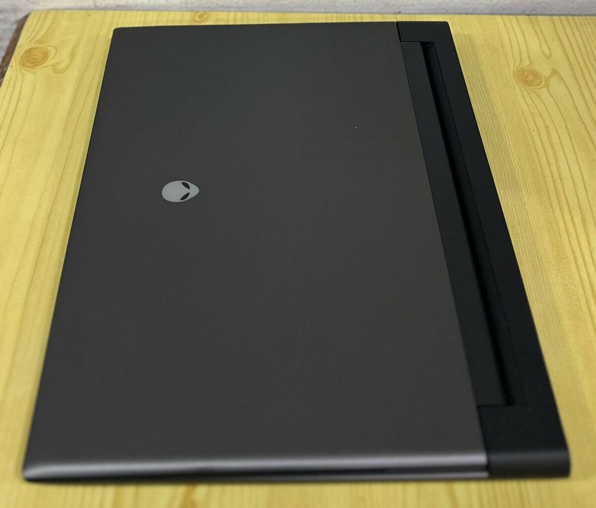 ALIENWARE M16 R1 RYZEN 9