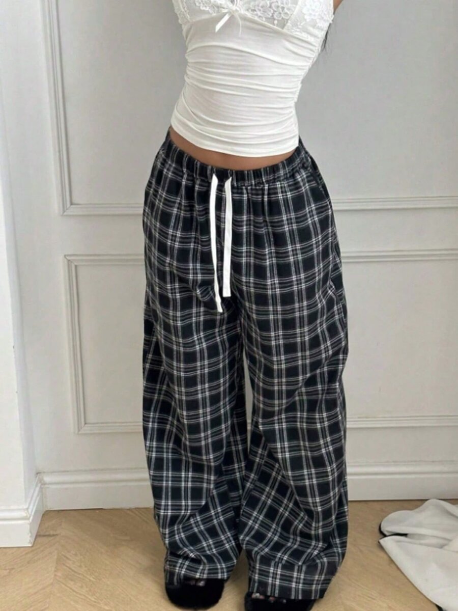Pantalon large à carreaux femme