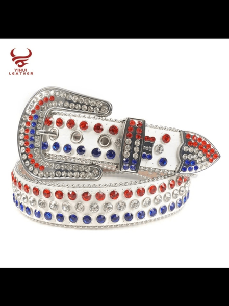 Ceinture en cuir cloutée