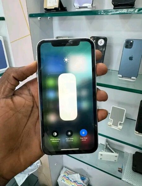 iPhone XR Blanc Débloqué