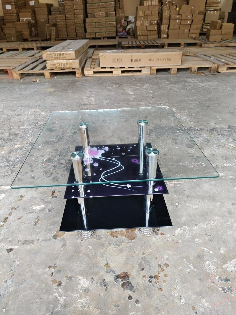 Table basse en verre moderne