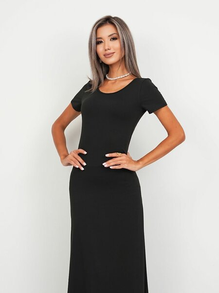 Ослепительное платье создает утонченный и женственный образ