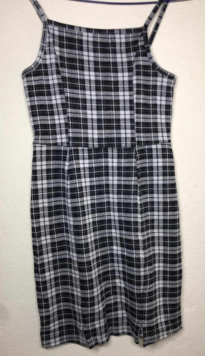 Robe moulante à carreaux sexy