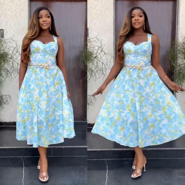 Robe élégante florale été