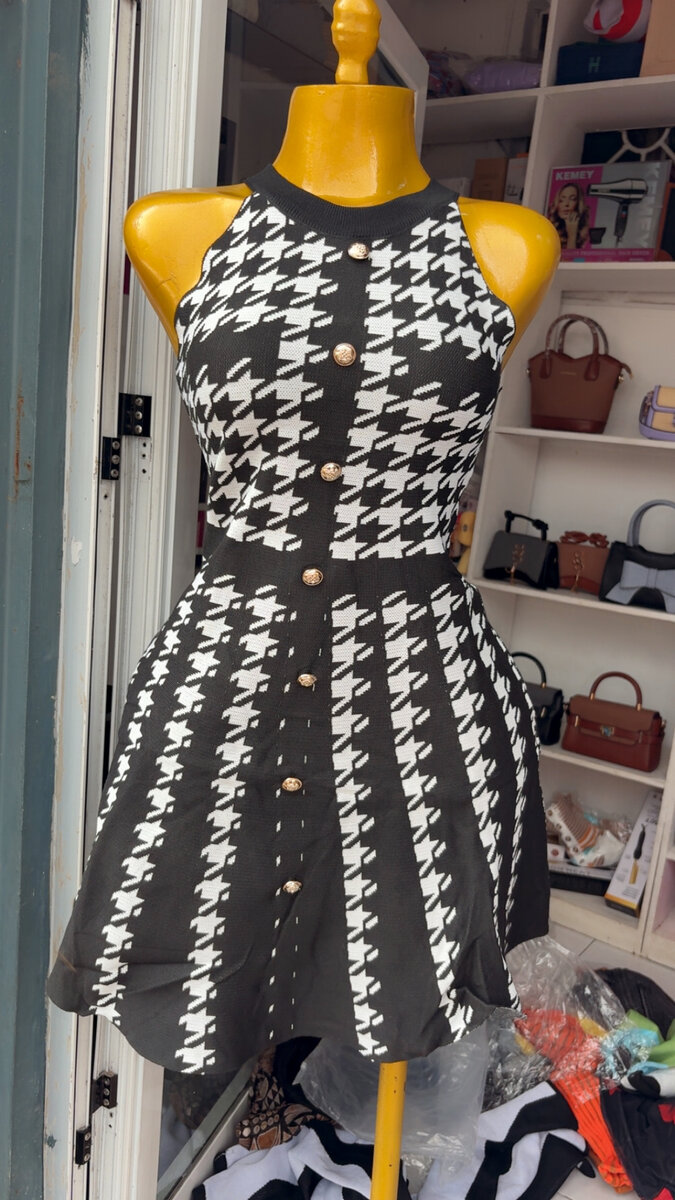 Robe élégante pied-de-poule