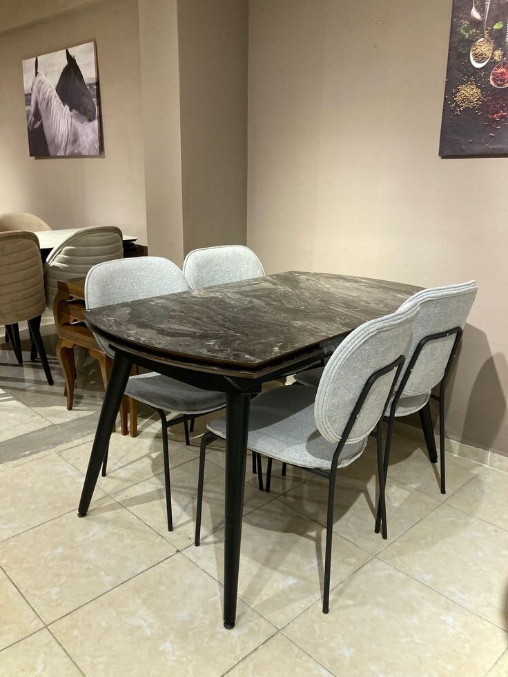 Table à manger moderne