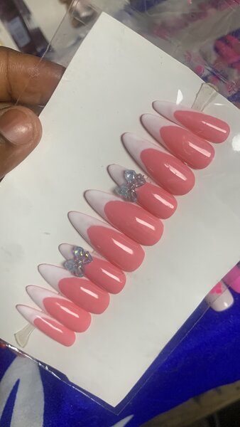 Ongles Prêts à Poser Éblouissants