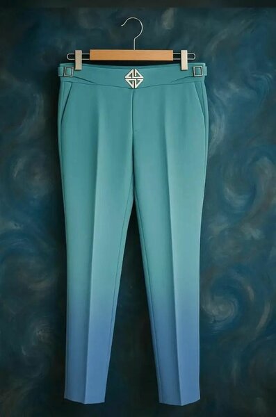 Pantalon élégant bleu dégradé