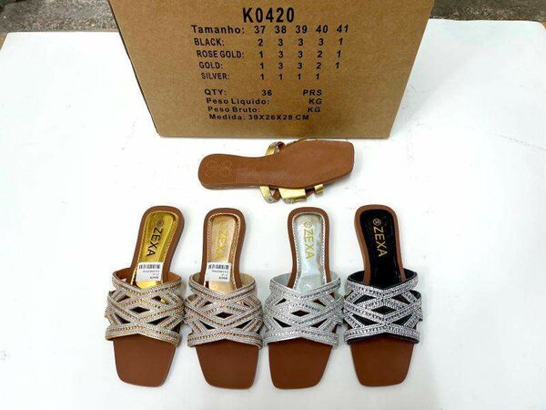 Chaussons élégants strassés