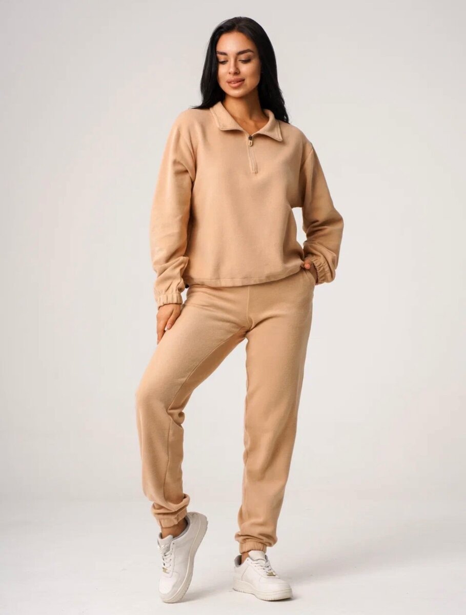 Женские костюмы