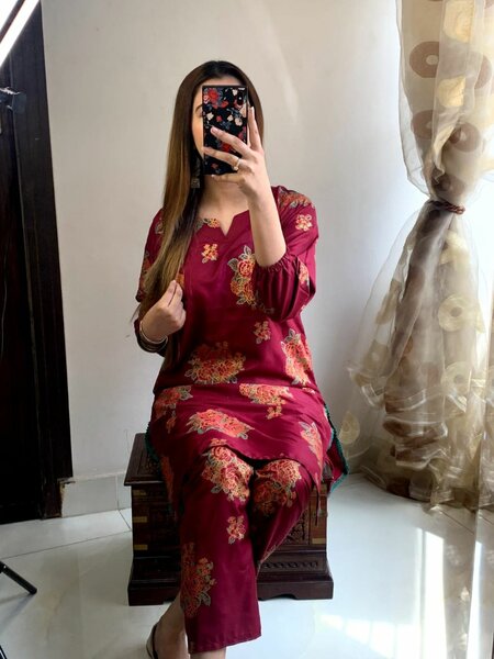 Most demanding Gulab print Linen 2p suit for girls and women