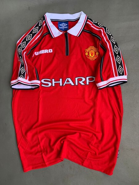UMBRO Manchester United SHARP rouge vintage
