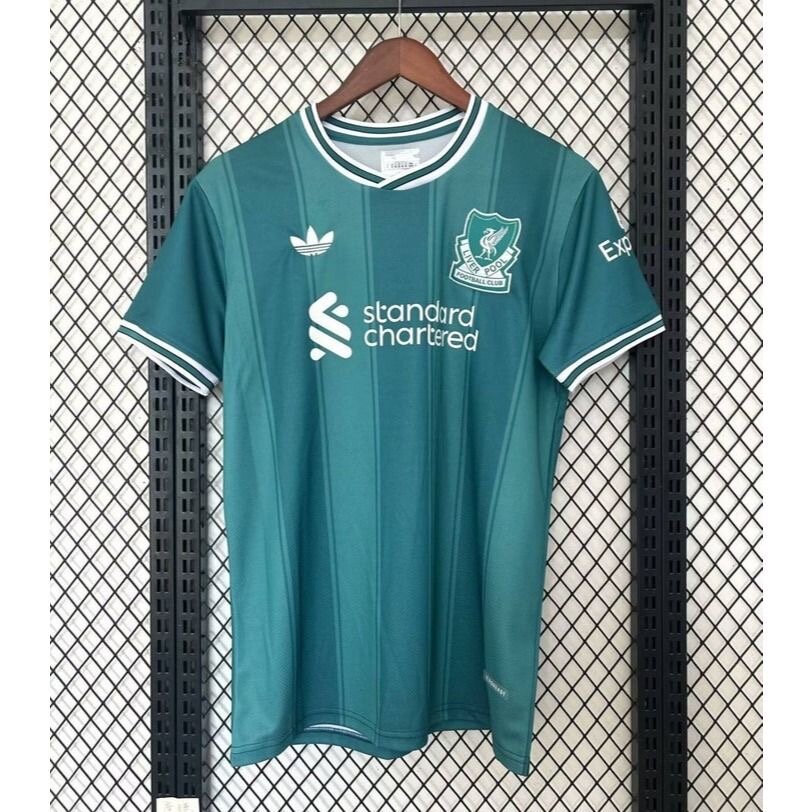 Maillot de football moderne