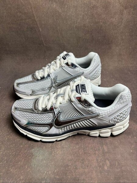 Nike Vomero 5