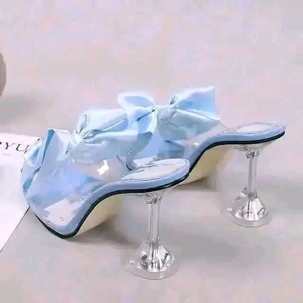 Mules à talons transparents