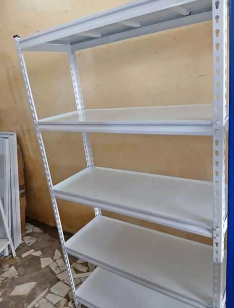 Étagère métallique robuste pour stockage