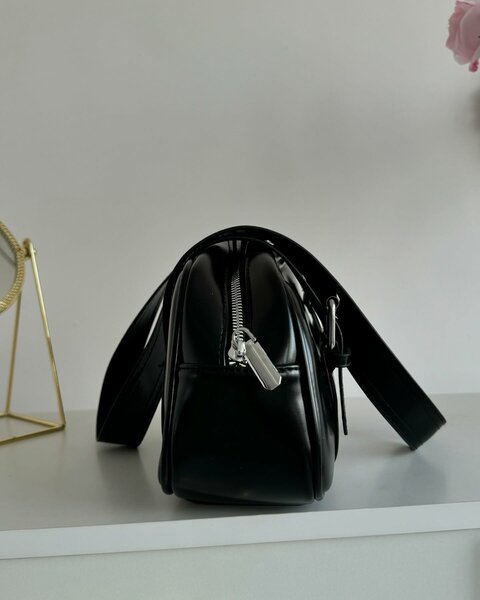 Женская черная сумка