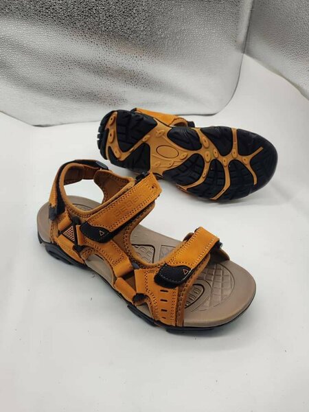 Sandales de randonnée résistantes