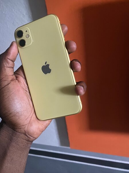 iPhone 11 Jaune