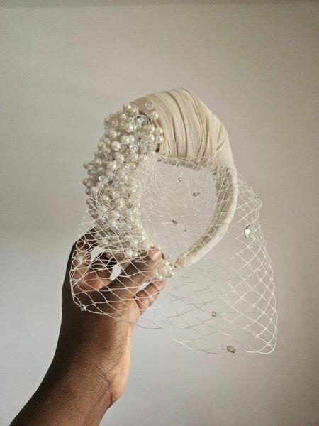 Coiffe de mariée perlé élégant