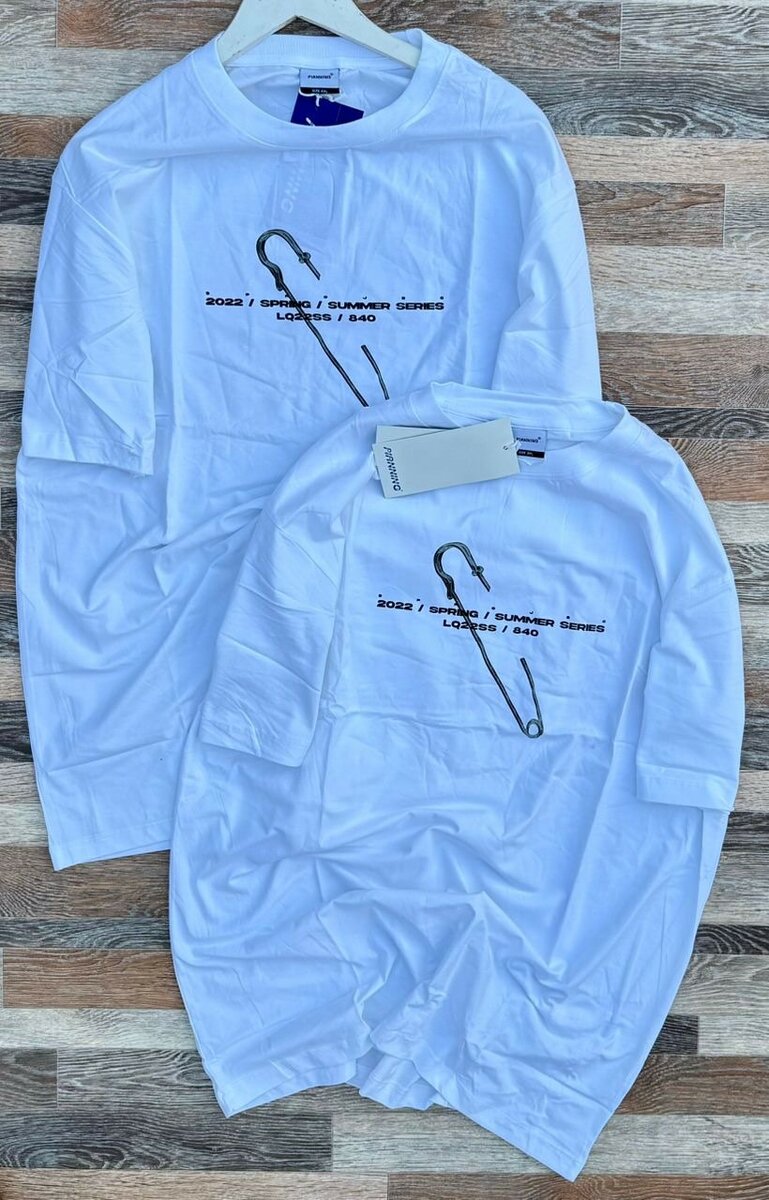 T-shirt de qualité disponible