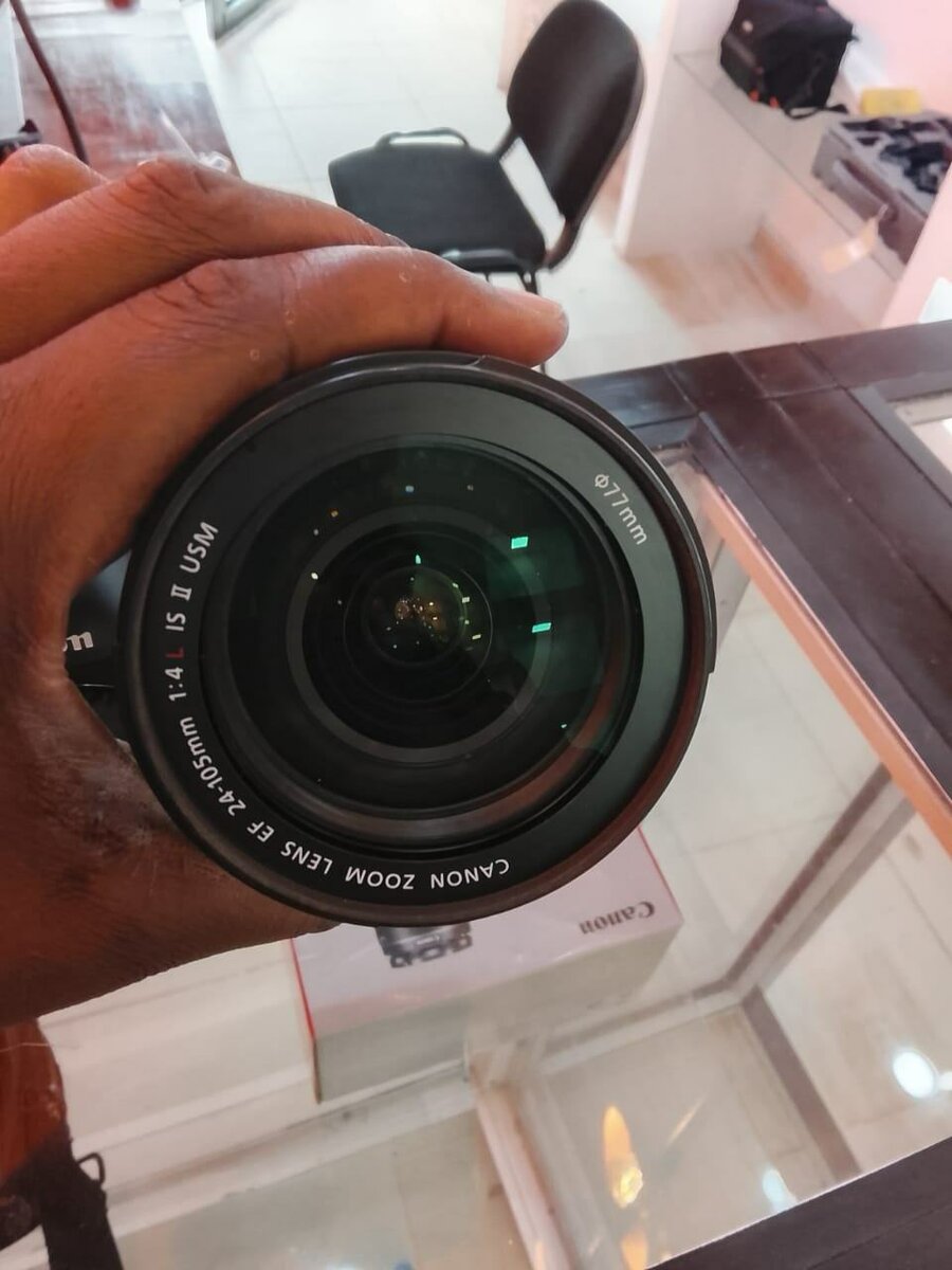 Canon  EOS 5D MARK IV