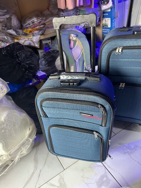 Moyen valise de voyage