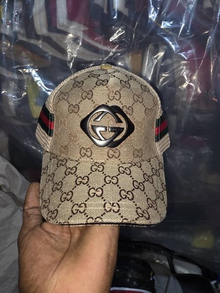 Casquette tendance motif GG
