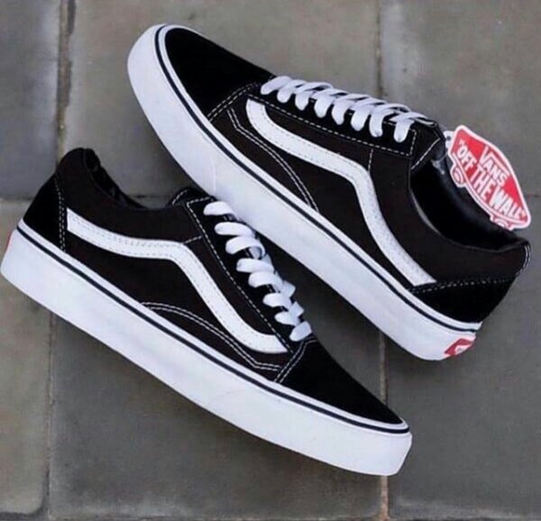 Baskets noires en toile