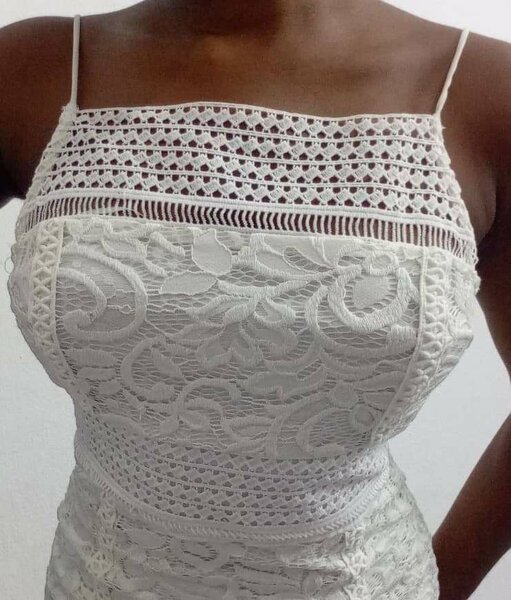 Robe en dentelle blanche chic