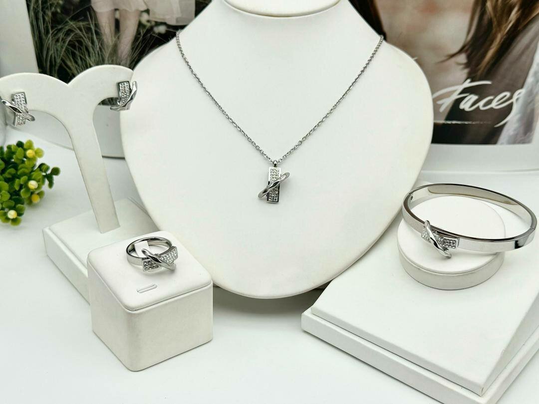 Complet bijou très Bonne qualité