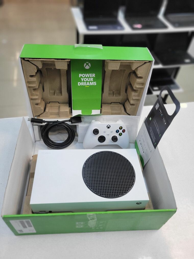 XBOX SERIES S // 512GB