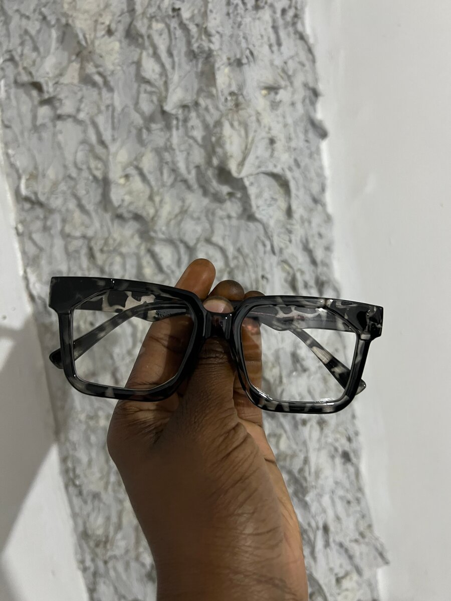 Lunettes surdimensionnées modernes