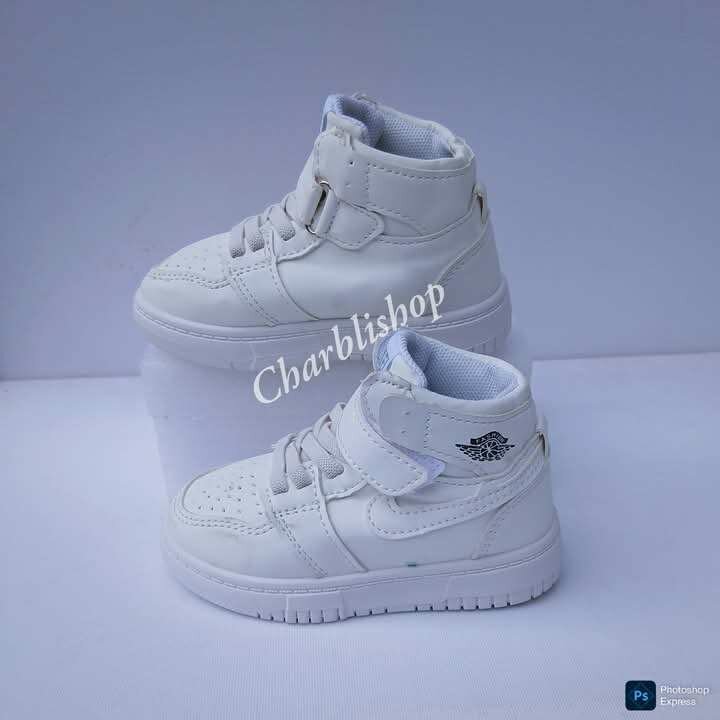 Baskets blanches enfants