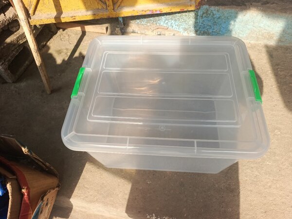 Boîte de rangement transparente