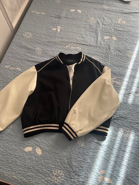 Бомбер хорошего качества