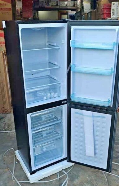 Réfrigérateur combiné moderne