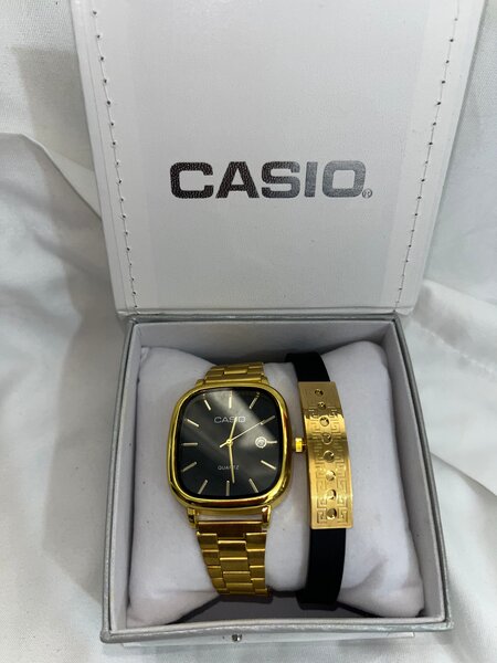 Montre Casio dorée élégante