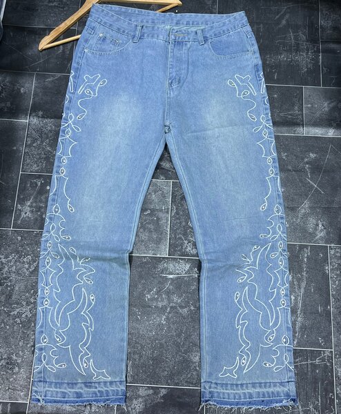 Jeans brodés élégants