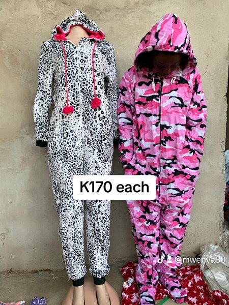 Beautiful and stylish children's jumpsuit