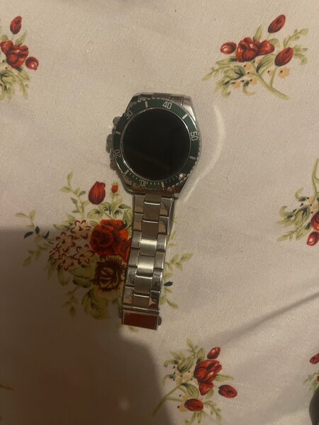 Montre en acier élégante