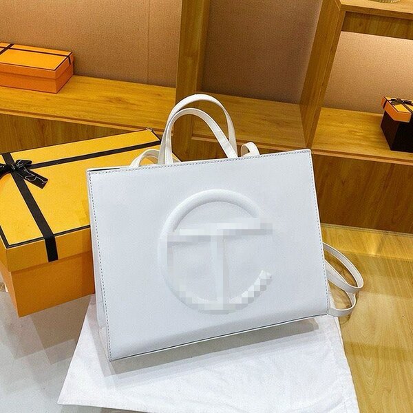 SAC TELFAR