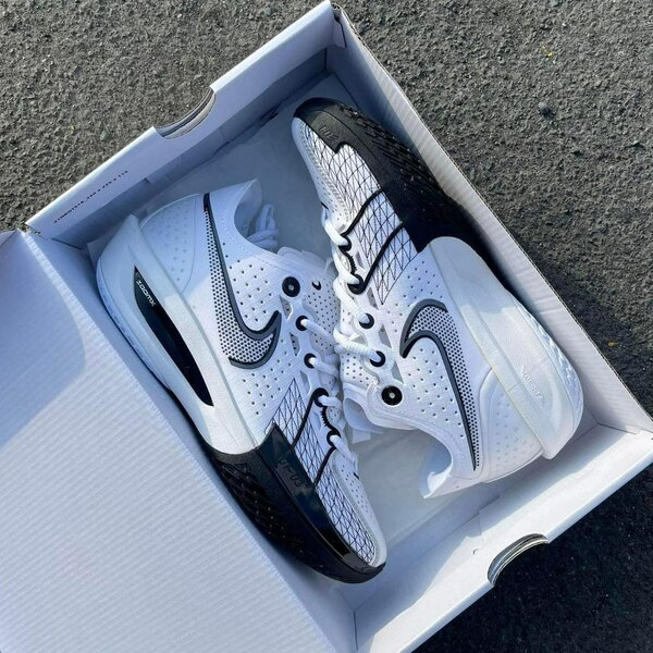 Nike Performance Sneakers