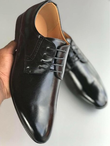 Smart shoes and sneakers