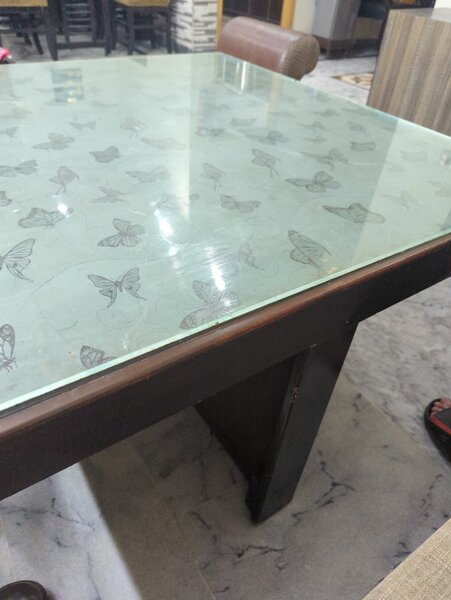 Round table wooden 4x4 top glass